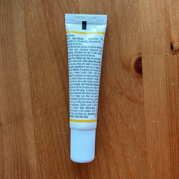 Kiehl's - Better Screen UV Serum SPF 50+ Facial Sunscreen with Collagen Peptide - Picture 2 of 2